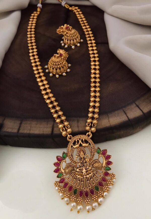 Designer Pearl pendant Gemstone sterling silver handmade set at ₹9950 |  Azilaa