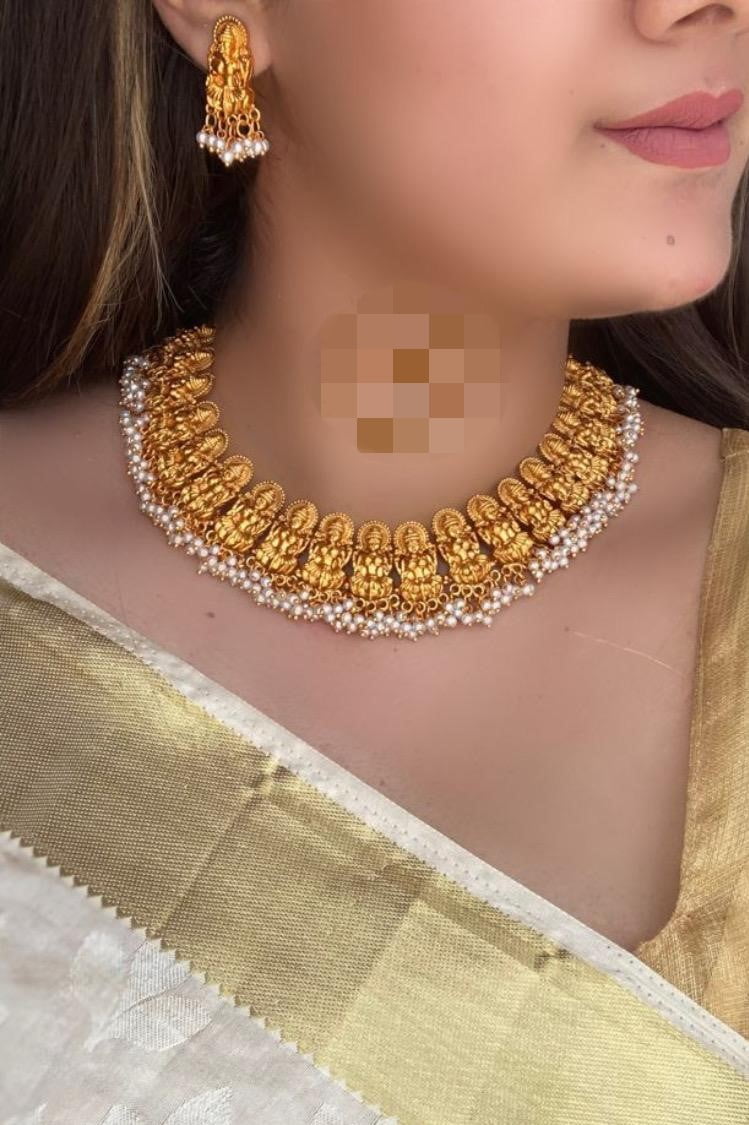 Buy First Quality Gold Forming Choker Necklace Set for Wedding