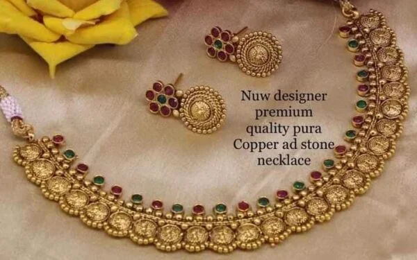 Traditional South Indian Temple Necklace Set For Women - Image 2