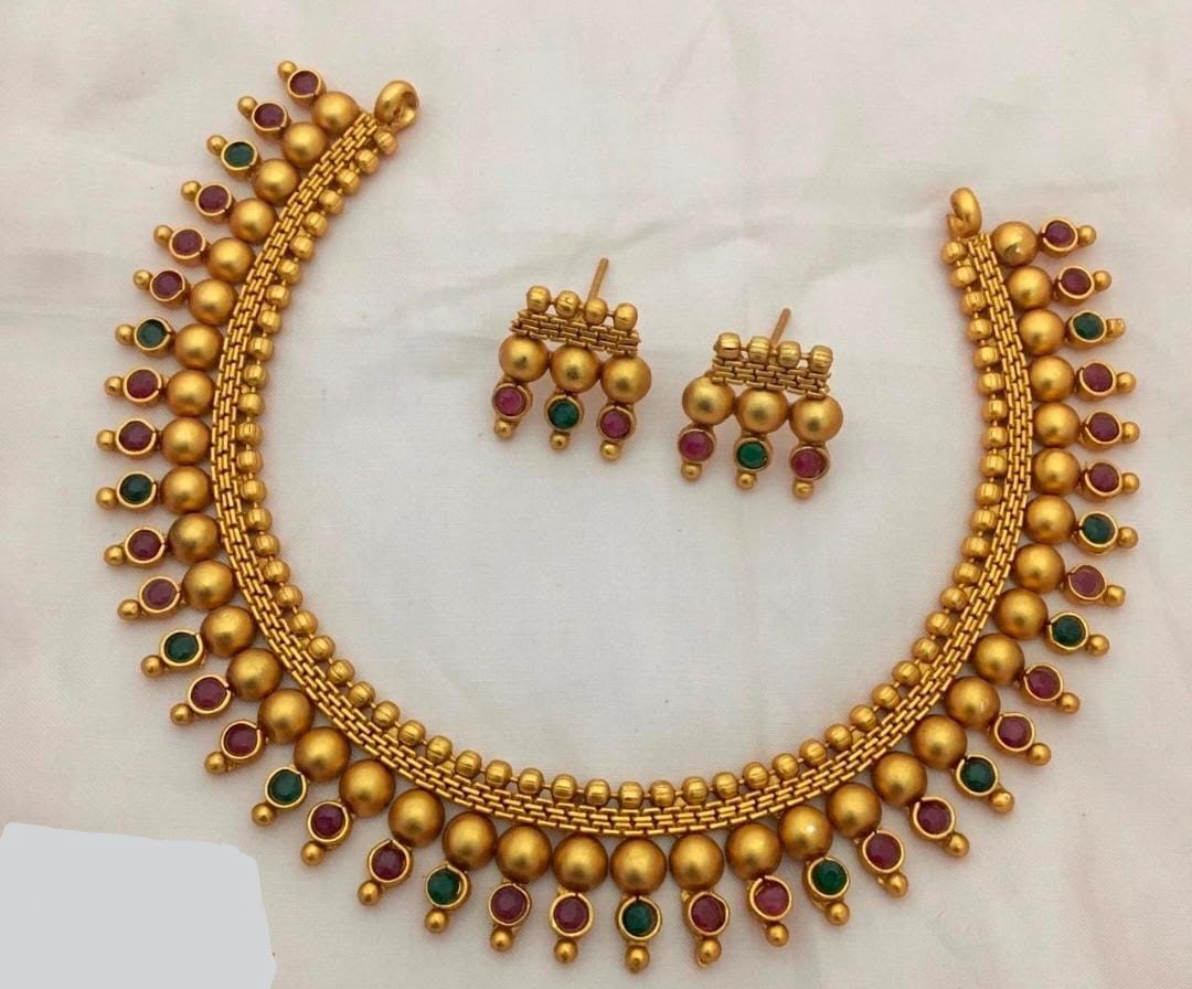 Traditional South Indian Temple Necklace Set For Women - Image 3