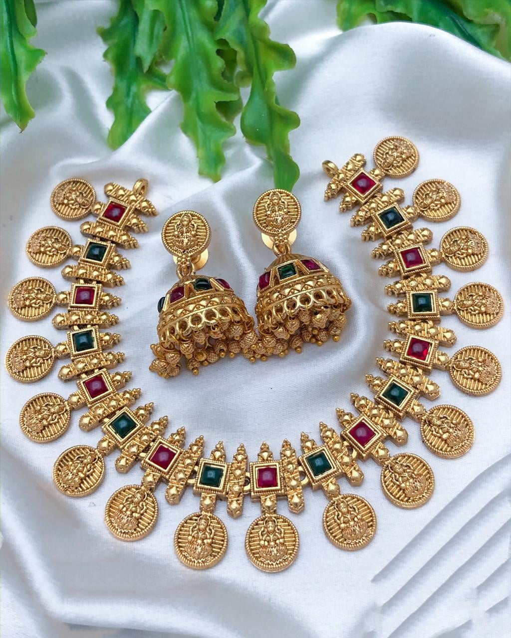 Temple Jewellery Choker Necklace Set for Women / Girl –