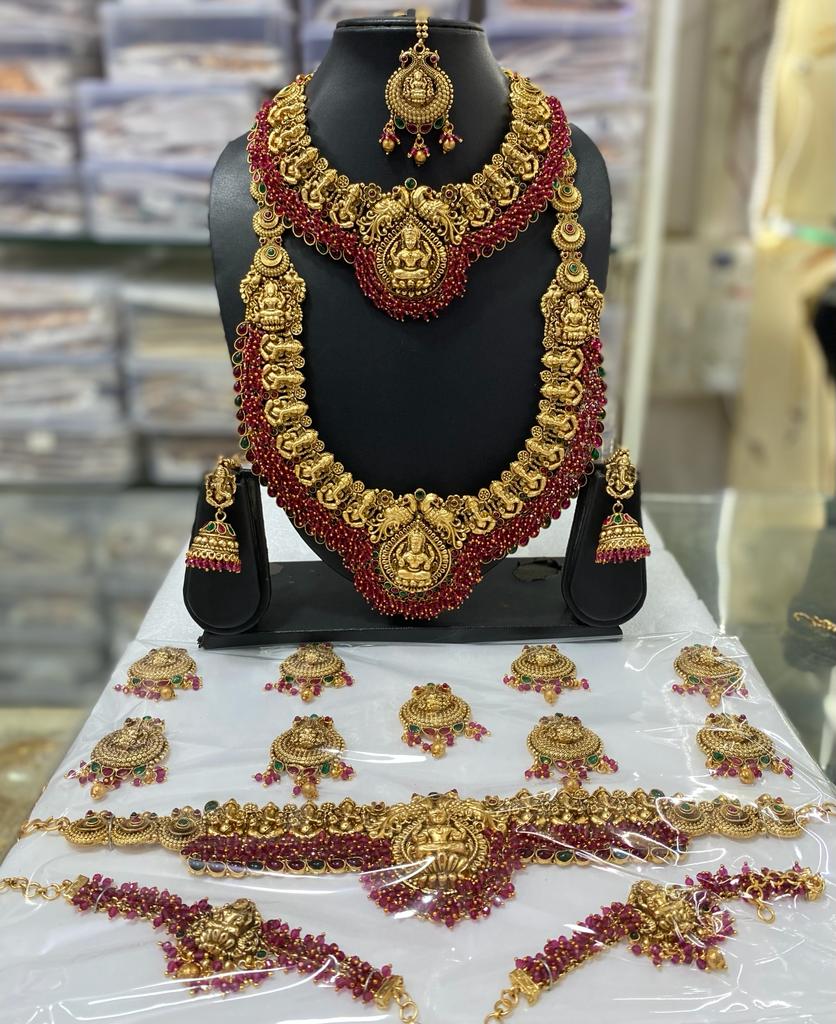 Dulhan hot sale set gold