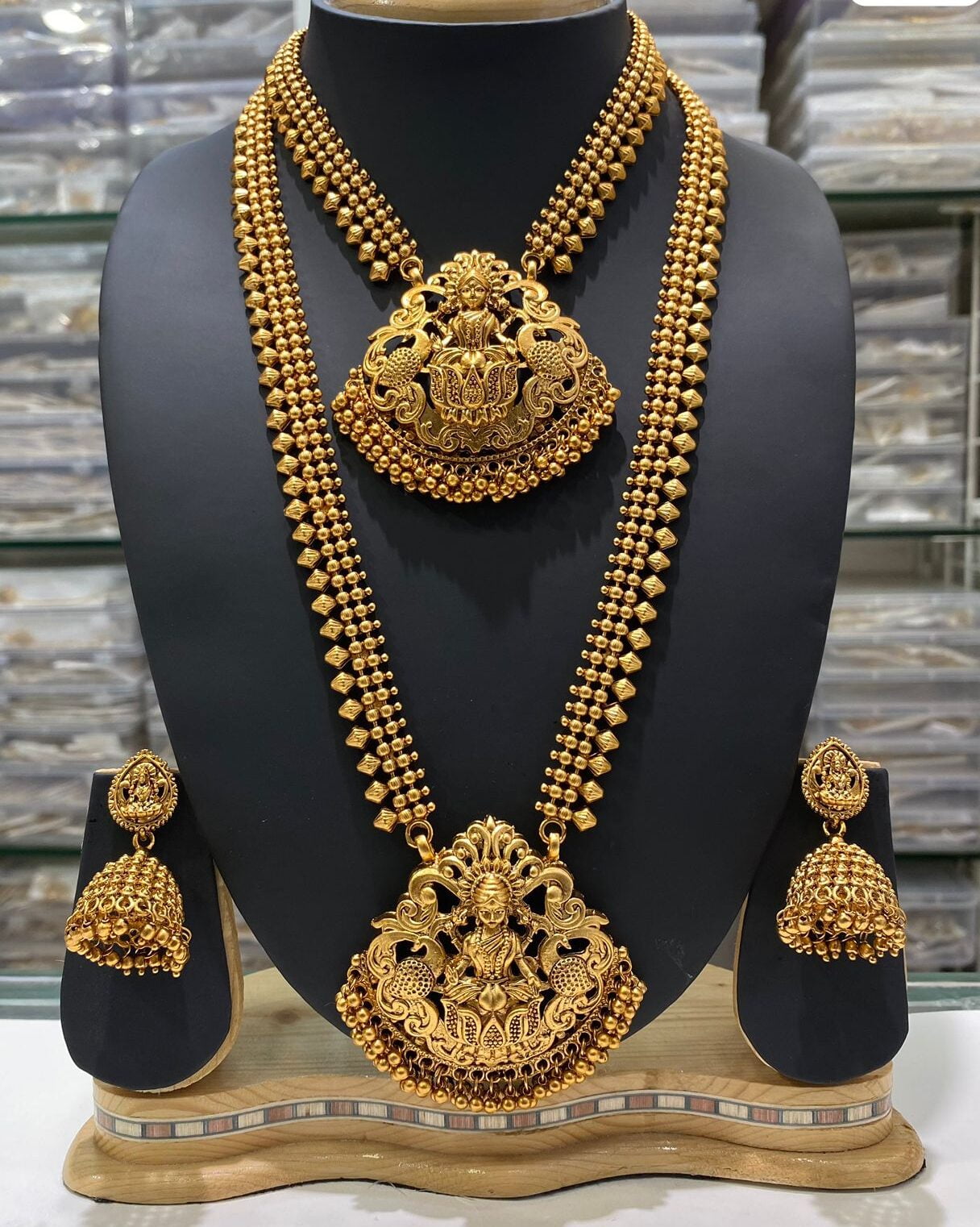 Long necklace temple deals jewellery