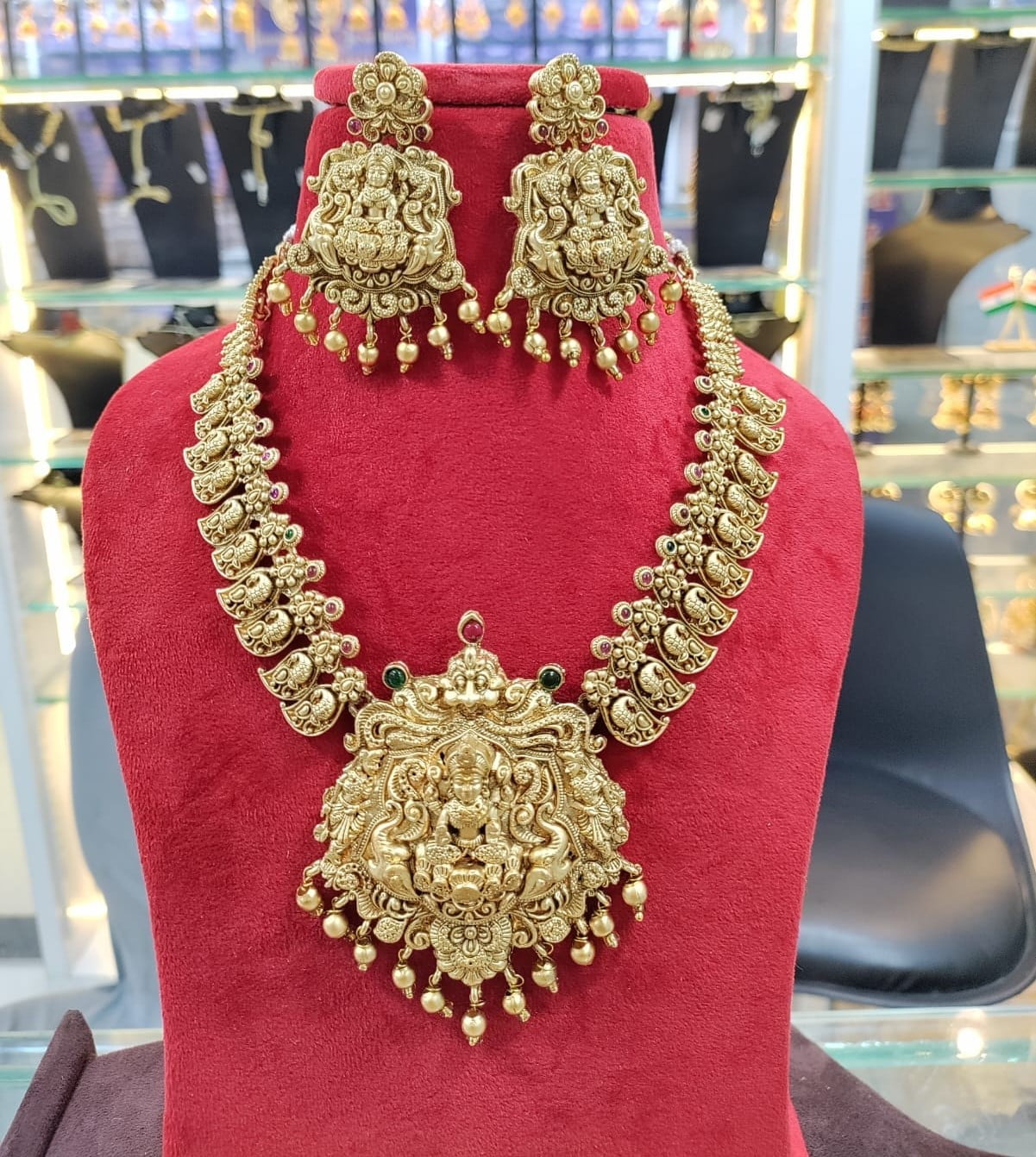 South Indian Temple Nakshi Work Short Necklace Set