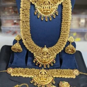 South Indian Bridal Wedding Set. High Quality Brass. A Premium Quality Jewellery Set For The Indian Bride Dulhan