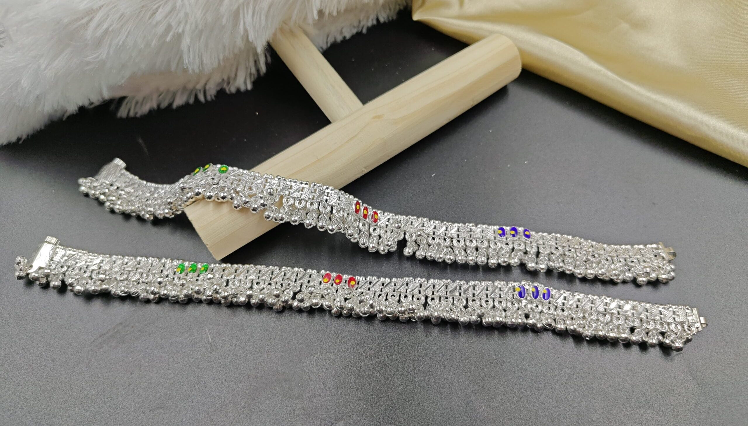 Silver plated Classic Look Payal Anklet for Women And Girl Alloy