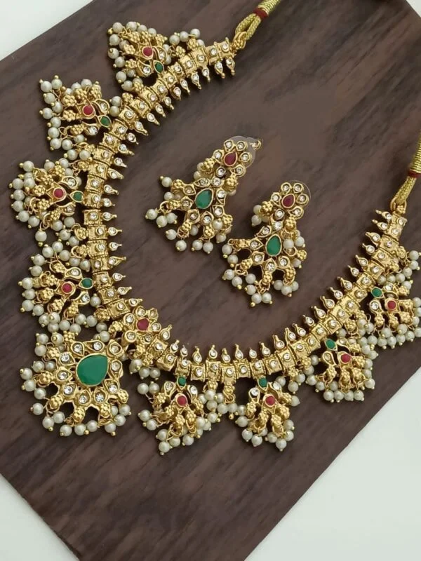 Traditional Choker Necklace Set