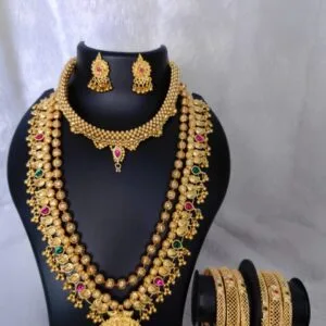 Kolhapuri saaj