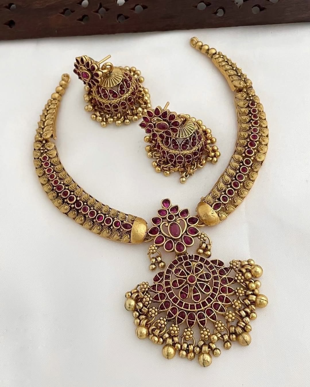 Premium Quality Kemp Stone Necklace Set For Women - Image 2