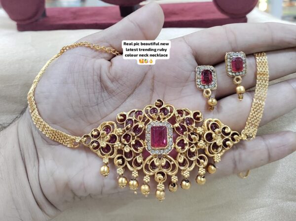 Latest Kemp Stone Necklace Set For Women