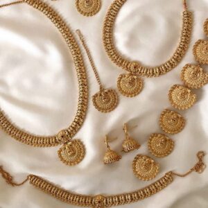 South Indian Tending Goddess Laxmi Matte Finish Bridal (Dulhan) Jewellery Set