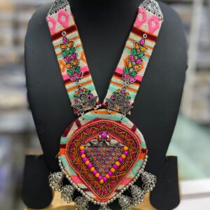 Vibrant Navratri Necklace: A Blend of Traditional Craft and Contemporary Color