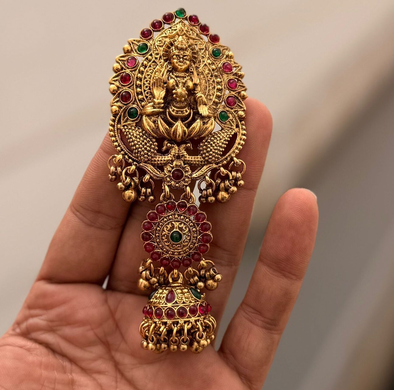 Traditional South Indian Temple Jewellery Matte Gold Goddess Lakshmi Amboda Hair Pin / Juda Bun Clip with Jhumka & Kemp Stones for Women & Brides (Red & Green) - Image 2